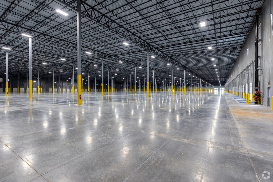 More Photos Of 134 Long Rd, Williamston Distribution For Sale