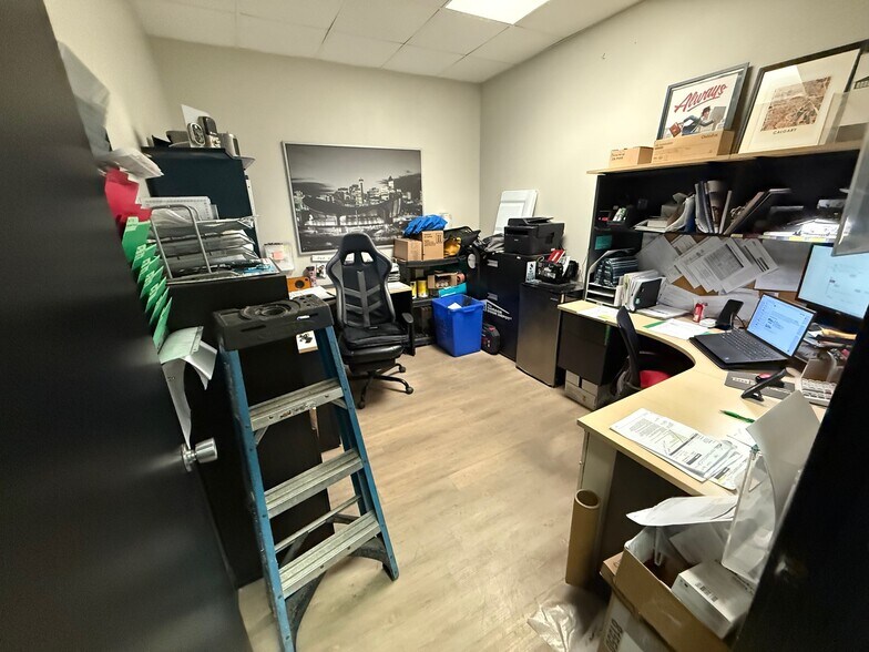 More Photos Of 6145-6173 6 St SE, Calgary Warehouse For Lease