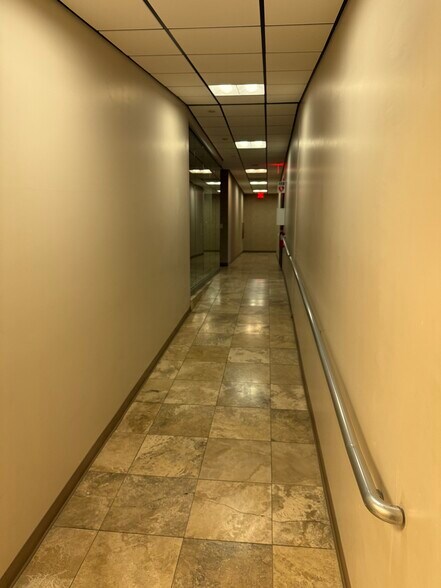 More Photos Of 4600 Mcleod Rd NE, Albuquerque Storefront Retail Office For Sale