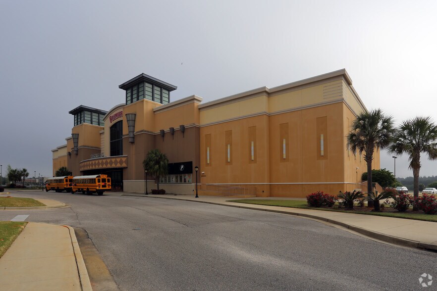More Photos Of 30500 Al-181, Spanish Fort Movie Theatre For Sale