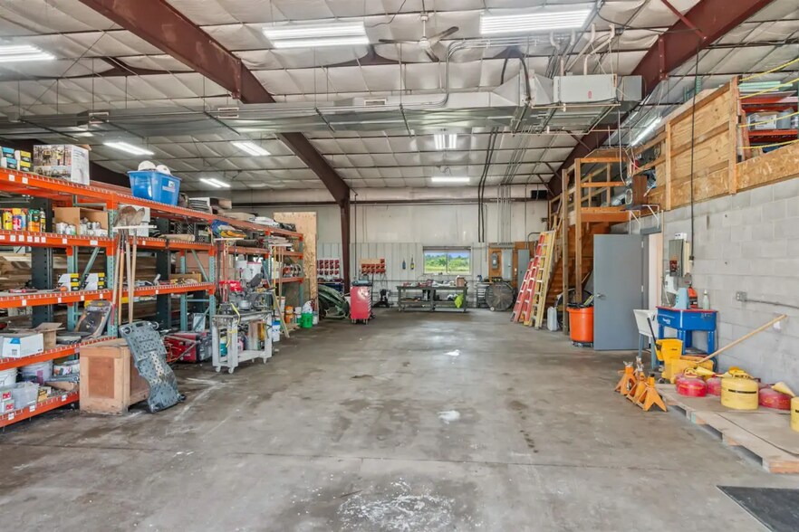 More Photos Of 411 Lorry St, Amherst Manufacturing For Lease