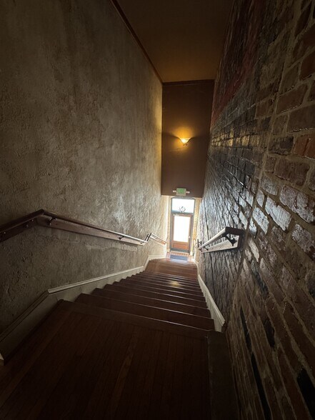 More Photos Of 512-518 2nd St, Macon General Retail For Sale