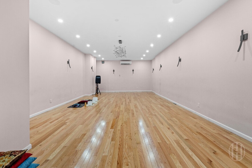 More Photos Of 41-12 29th St, Long Island City Storefront Retail Residential For Lease