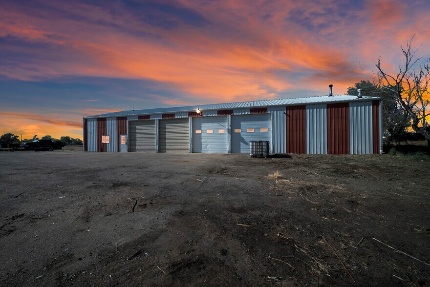 More Photos Of 104 Main St, Wiggins Industrial For Sale