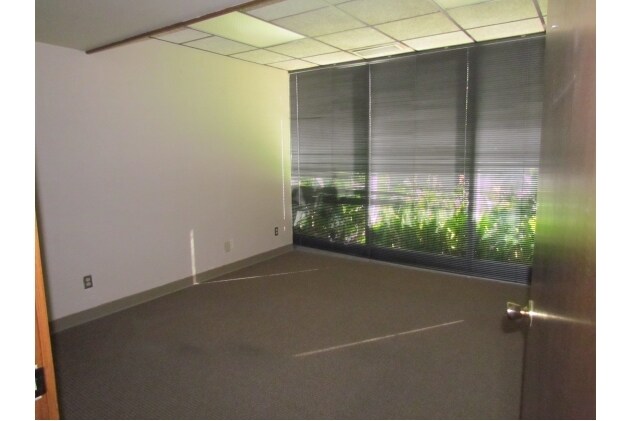 More Photos Of 2202 NW Ferris Ave, Lawton Medical For Sale