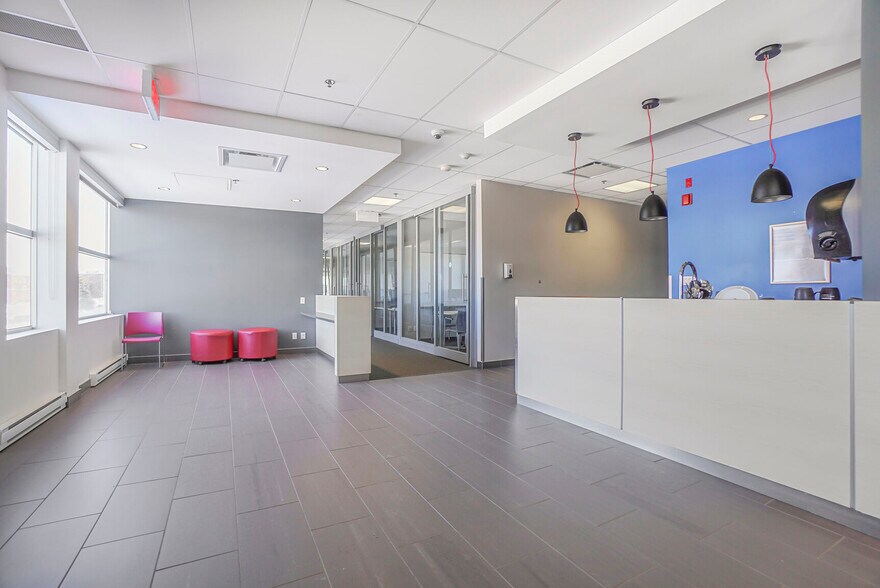 More Photos Of 7150 Rue Albert-Einstein, Montréal Office Residential For Lease