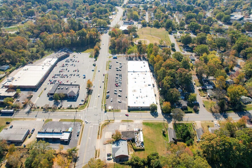 More Photos Of 1902 Coliseum Blvd, Greensboro General Retail For Lease