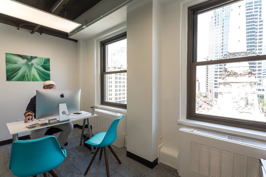 More Photos Of 55 Monument Cir, Indianapolis Office For Lease