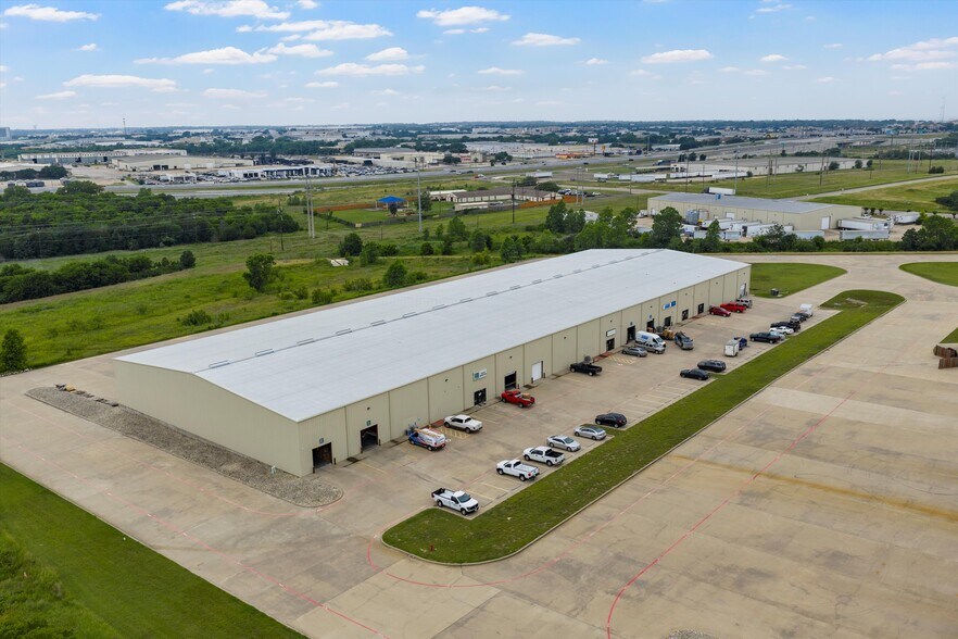More Photos Of 1000 Schroeder Dr, Waco Warehouse For Lease