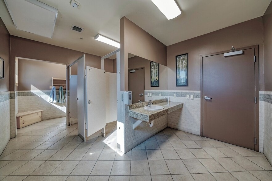 More Photos Of 12313 Soaring Way, Truckee Medical For Sale