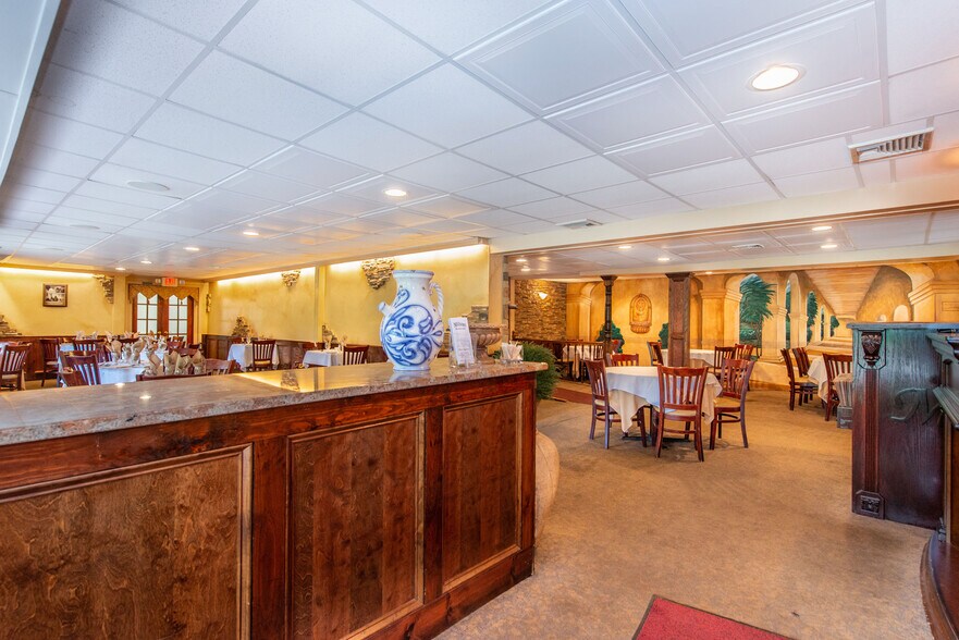 More Photos Of 3673 State Rt 94, Hamburg Restaurant For Sale