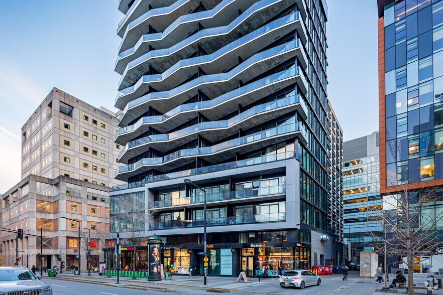 More Photos Of 1480-1510 Boul De Maisonneuve O, Montréal Hospitality For Lease