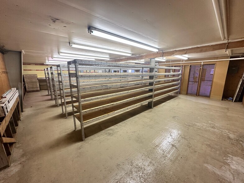 More Photos Of 2242 Silver St, Ashland Light Manufacturing For Lease