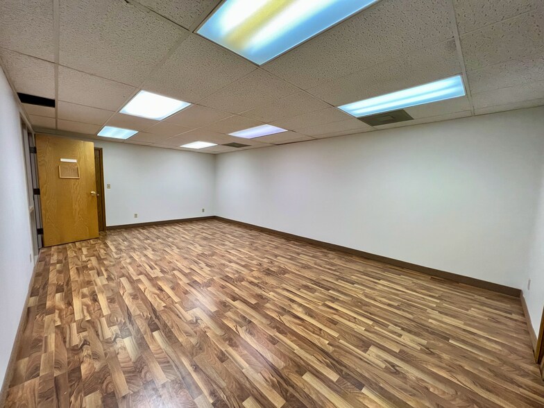 More Photos Of 69 N Lake St, Forest Lake Office For Lease