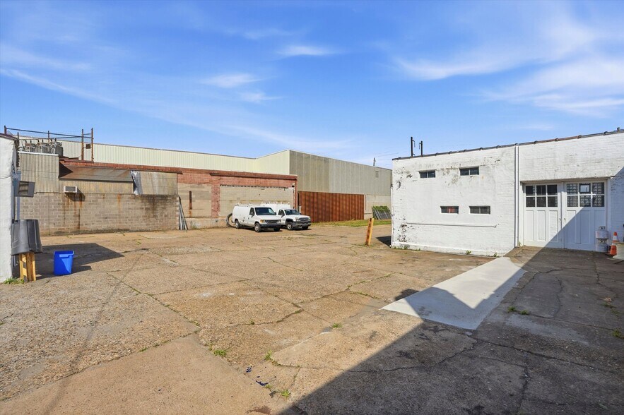 More Photos Of 4821 Garden St, Philadelphia Industrial For Sale