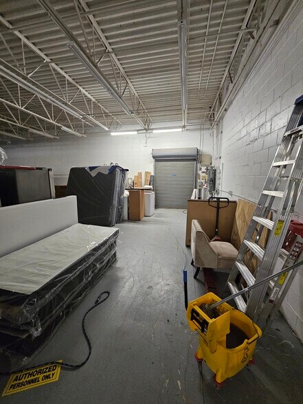 More Photos Of 1496 Us Highway 19 S, Leesburg Freestanding For Sale