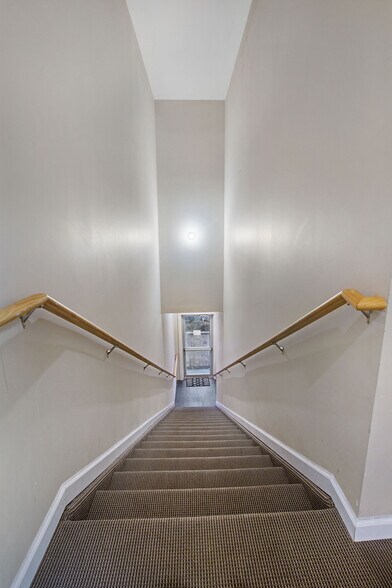 More Photos Of 256 2nd St, Lakewood Storefront For Lease