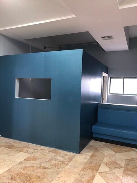 More Photos Of 622 Midland Ave, Staten Island Storefront Retail Residential For Lease