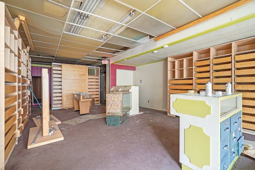 More Photos Of 542 Warburton Ave, Hastings-on-Hudson Storefront Retail Residential For Sale