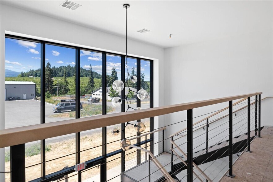 More Photos Of 3030 Lower Mill Dr, Hood River Industrial For Sale