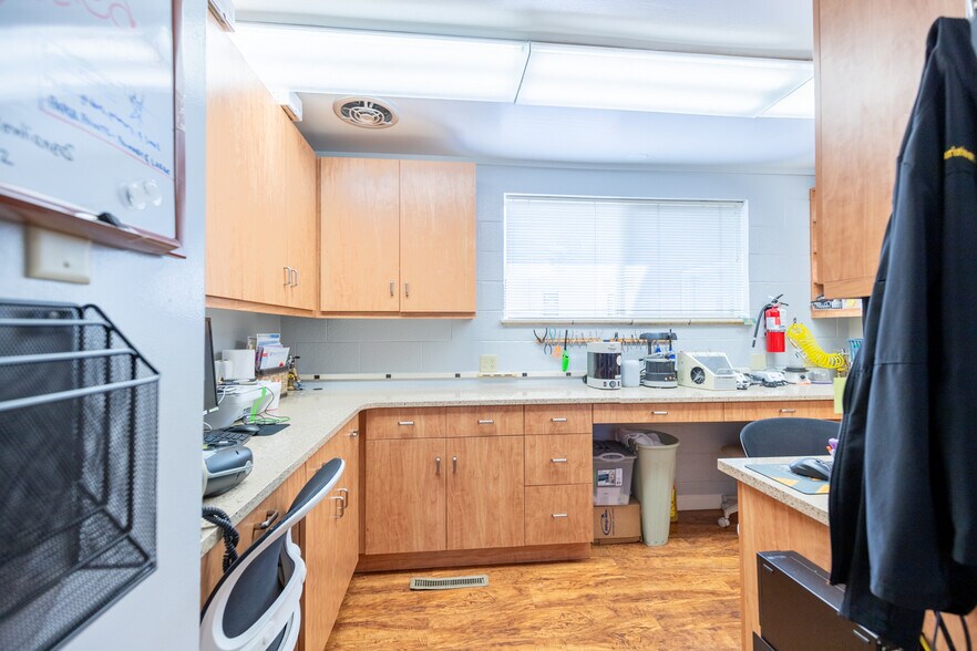 More Photos Of 2120 Logan Ave, Cheyenne Healthcare For Sale