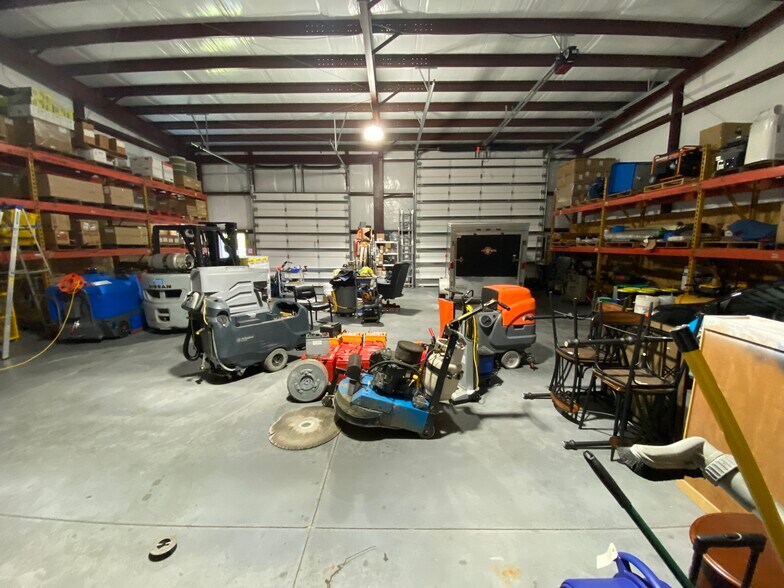 More Photos Of 3290 Airline Blvd, Portsmouth Research And Development For Lease