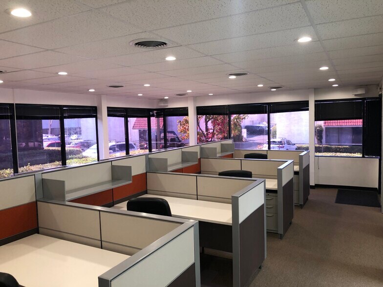 More Photos Of 23175-23177 La Cadena Dr, Laguna Hills Office For Lease