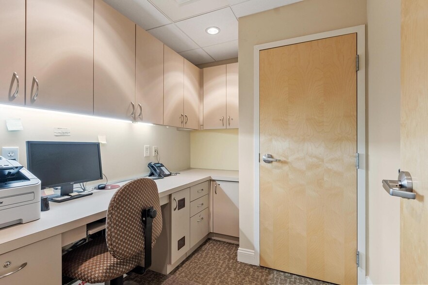 More Photos Of 200 Lincoln St, Worcester Medical For Sale
