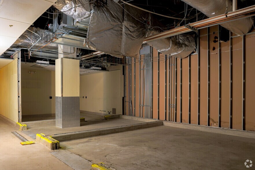 More Photos Of 100 S 2nd St, San Jose Supermarket For Lease