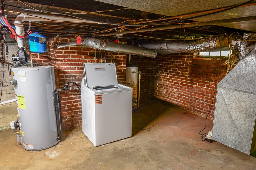 More Photos Of 4 Delaware Ave, Charleston Apartments For Sale
