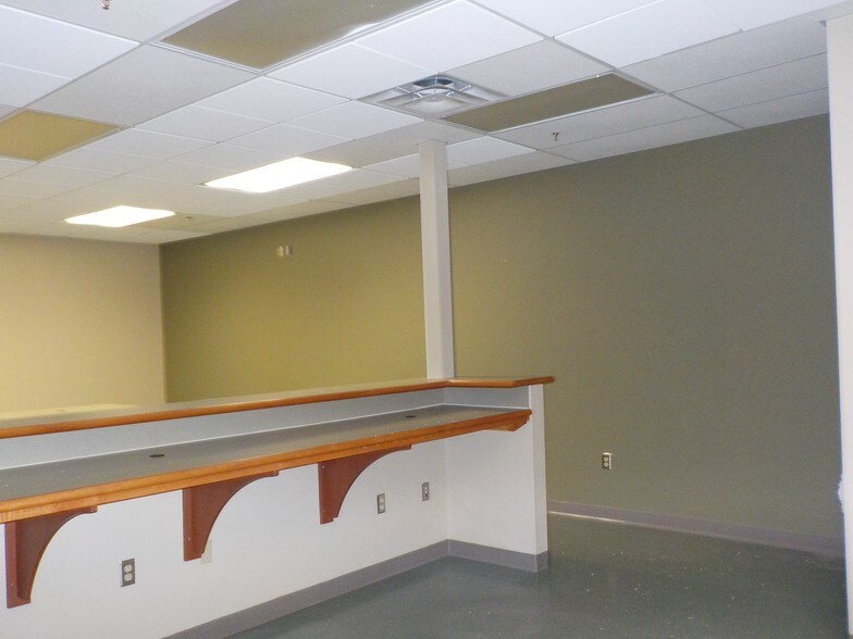 More Photos Of 5700 N Exp 77/83, Brownsville Medical For Lease