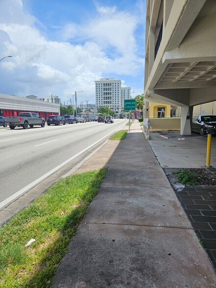 More Photos Of 420 S Dixie Hwy, Coral Gables Loft Creative Space For Sale