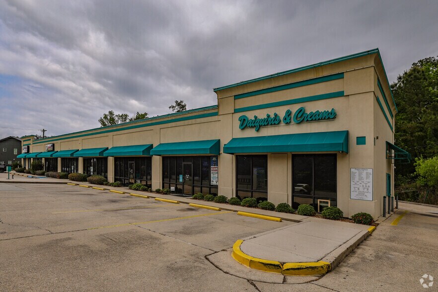 More Photos Of 2060 W Gause Blvd, Slidell General Retail For Lease