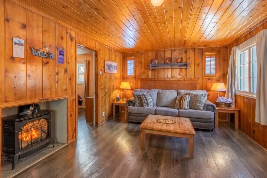 More Photos Of 416 Grand Ave, Grand Lake Hotel For Sale