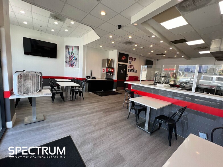 More Photos Of 21514-21534 Devonshire St, Chatsworth Storefront For Lease