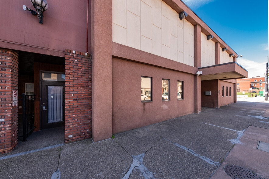 More Photos Of 347 W Main St, Clarksburg Office For Lease