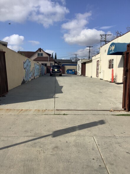 More Photos Of 9815 S Vermont Ave, Los Angeles Specialty For Sale