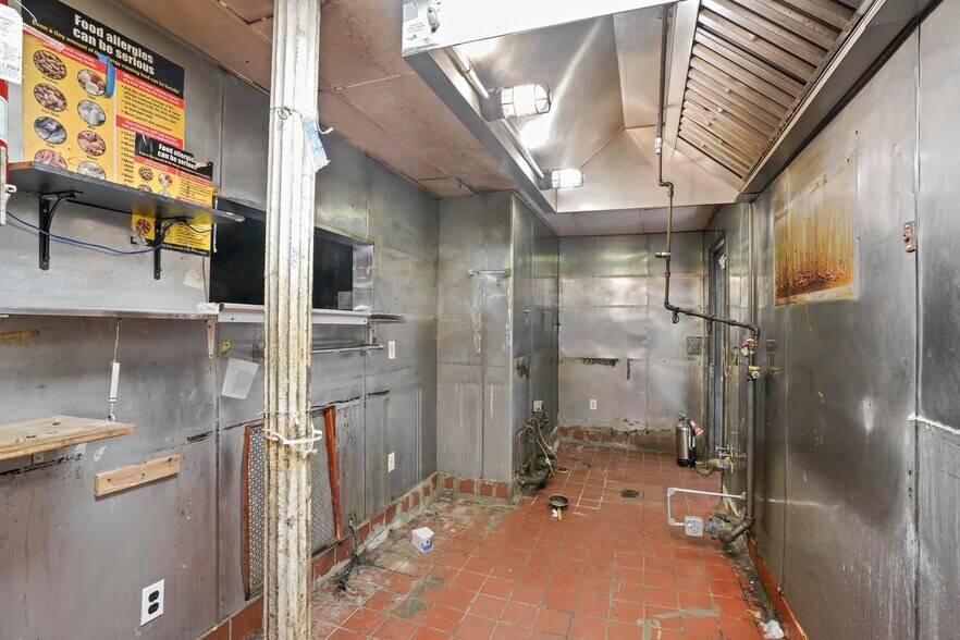 More Photos Of 296 Grand St, Brooklyn Apartments For Lease