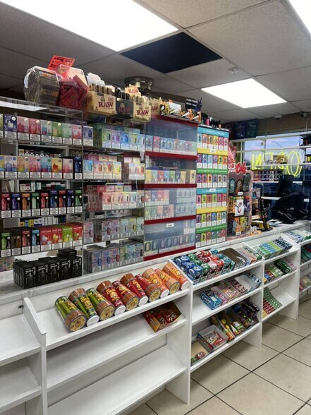 More Photos Of Cherokee St, Lindsay Convenience Store For Lease