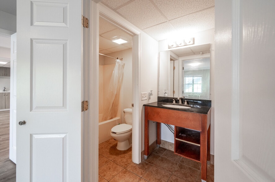 More Photos Of 1030 Federal Rd, Brookfield Apartments For Sale