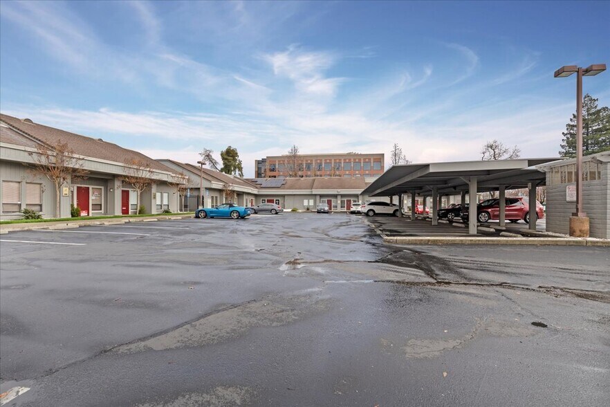 More Photos Of 1811 Grand Canal Blvd, Stockton Office For Lease
