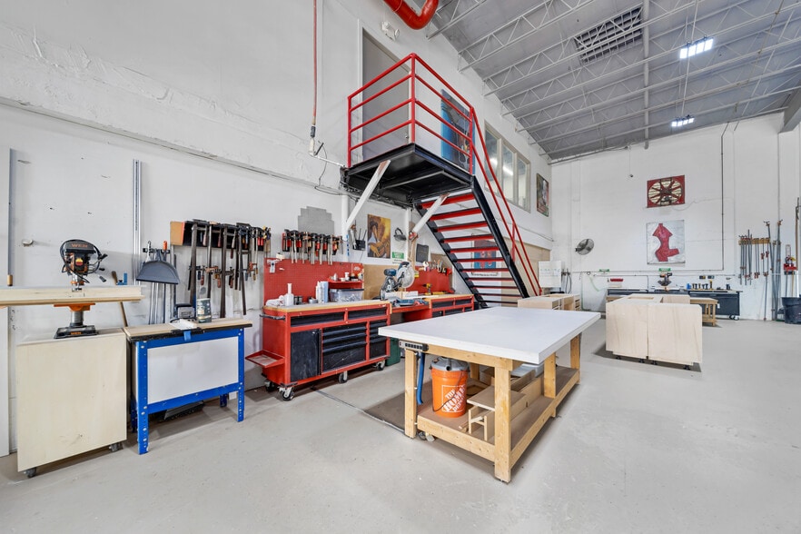 More Photos Of 3141 NW 40th St, Miami Warehouse For Sale