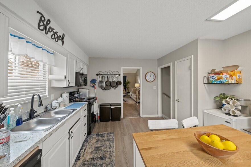 More Photos Of 1707 E 97th St, Kansas City Apartments For Sale