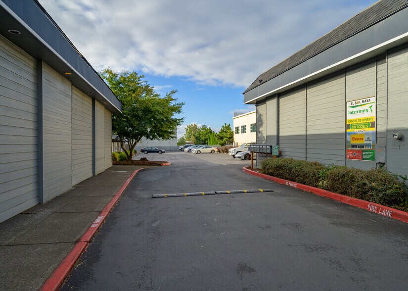 More Photos Of 2316 E Portland Rd, Newberg Storefront Retail Office For Sale