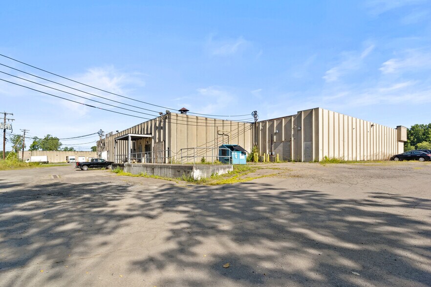 More Photos Of 1900 State Route 31, Macedon Freestanding For Sale