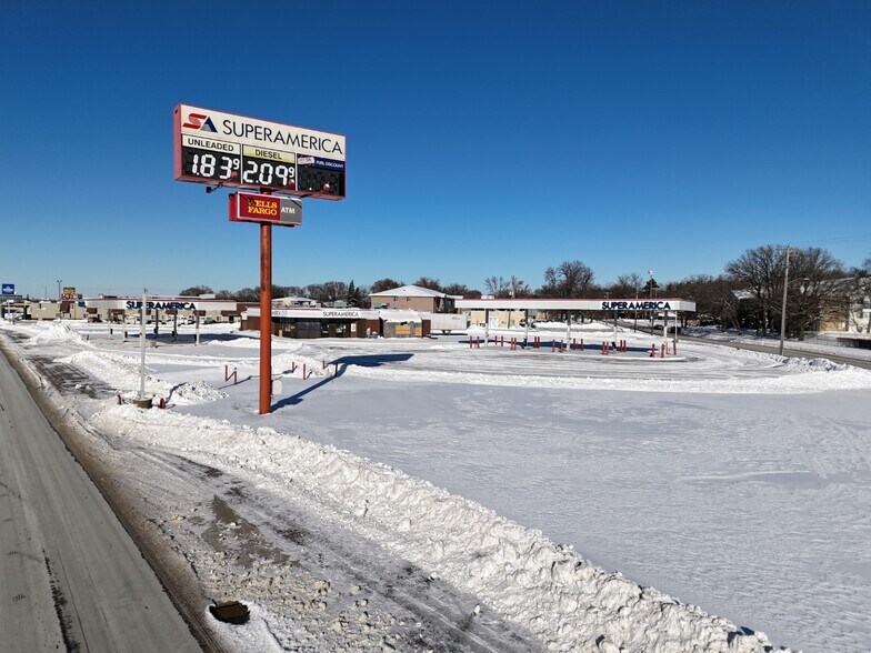 More Photos Of 600 Highway 10 S, Saint Cloud Convenience Store For Sale