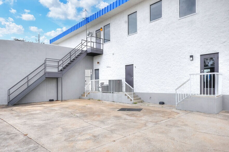 More Photos Of 1803 3rd St Sw, Winter Haven General Retail For Lease