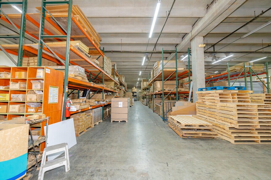 More Photos Of 4000 N 28th Ter, Hollywood Warehouse For Lease