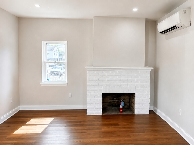 More Photos Of 120 Greenhill Ave, Wilmington Freestanding For Lease