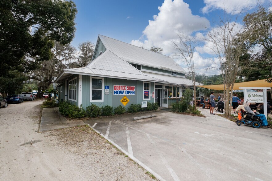 More Photos Of 307 State Road 26, Melrose Restaurant For Sale